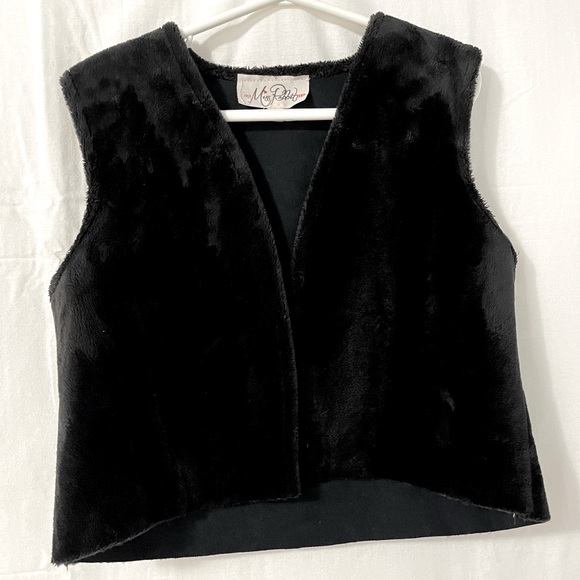 Black Girl Vest Size 14 - Picture 1 of 3